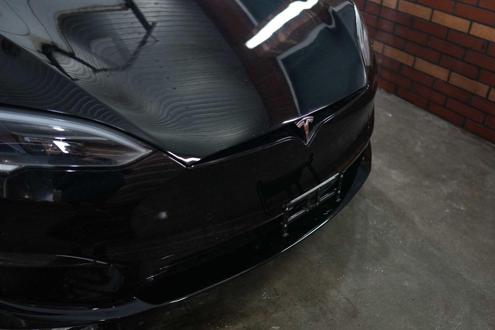 Крепление под номер знак Tesla Model S X Plaid (Номерная рамка)