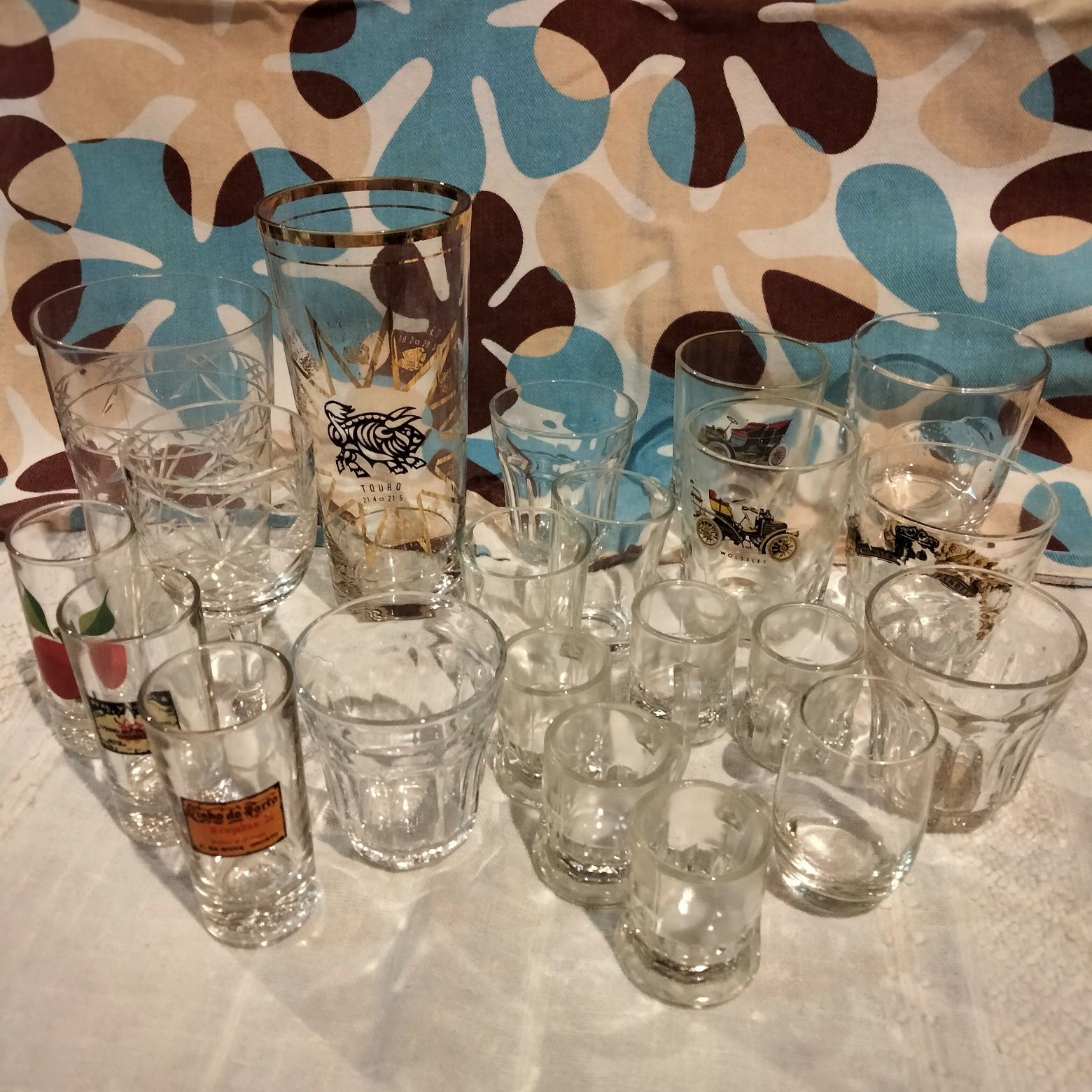Loiça vintage e peças decorativas — conjunto único com charme antigo