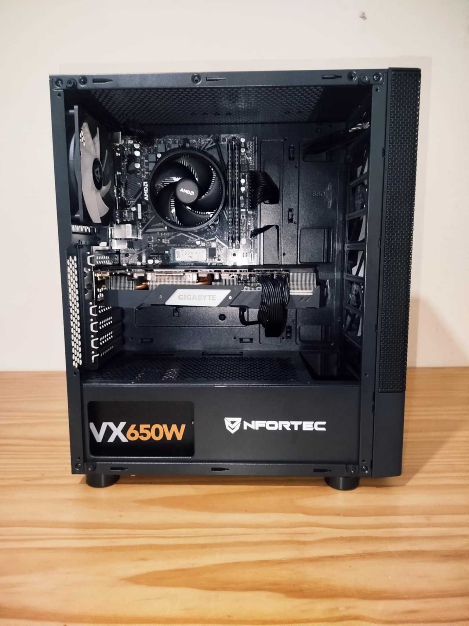 Torre Gaming AMD