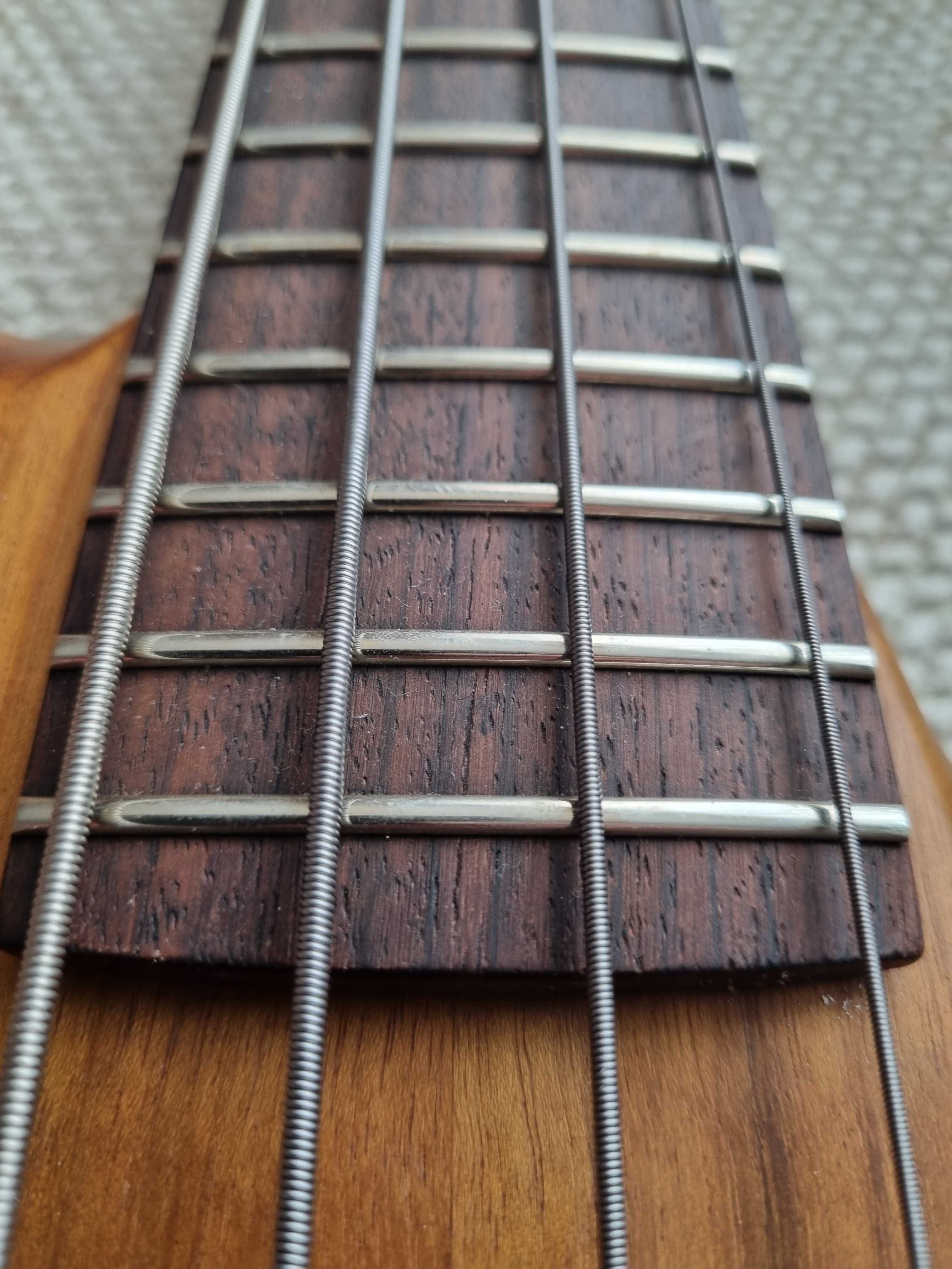 GMR gitara basowa