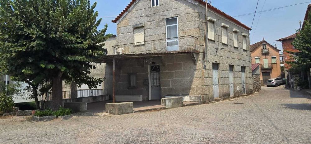 Moradia em Seixas - Possibilidade de comércio