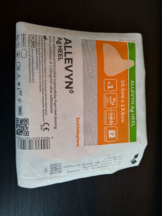 Opatrunek specjalistyczny Allevyn Ag Heel 10.5 cm x 13,5 cm -szt.2