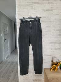 Czarne jeansy mom boyfriend szerokie nogawki wysoki stan Mango M baweł