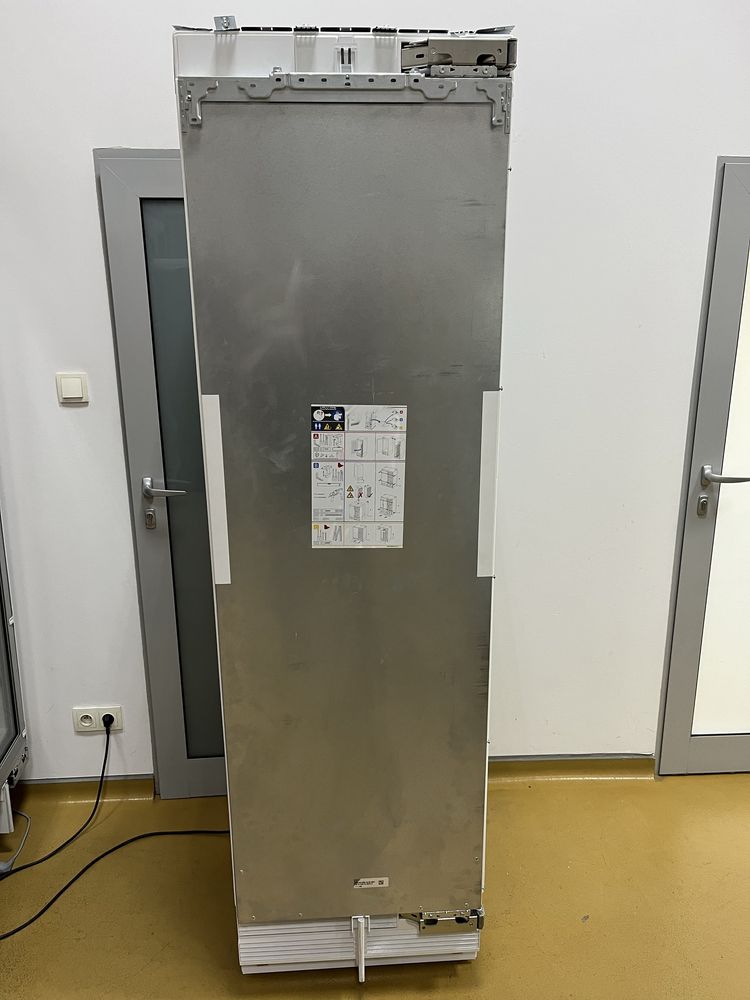 Gaggenau RW466305 winiarka, chłodziarka do zabudowy