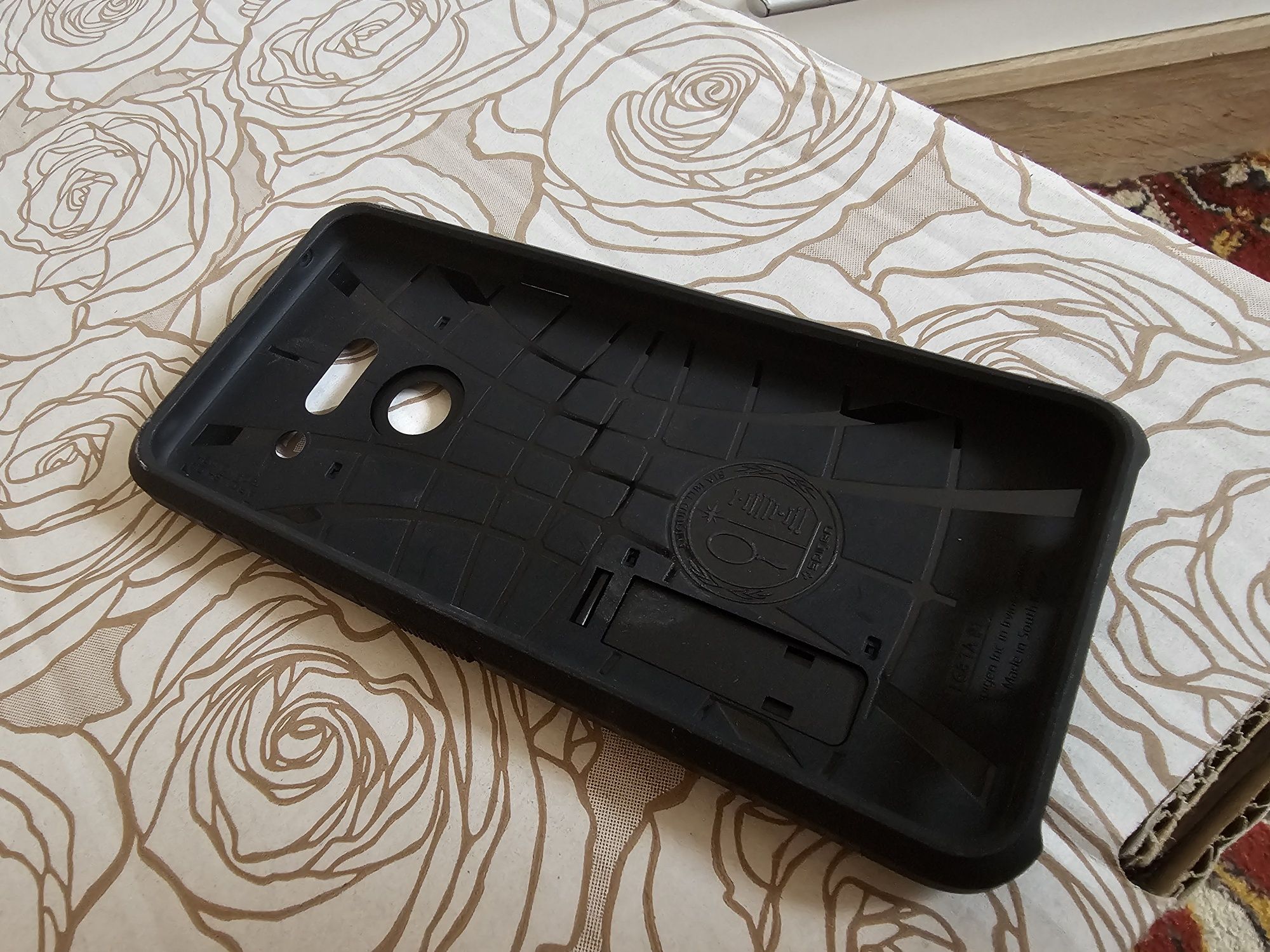 Etui Spigen tough armor LG G8