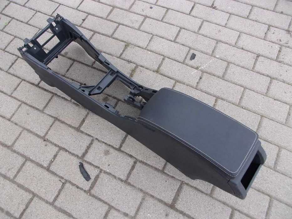 Tunel środkowy podłokietnik schowek Renault Megane III 3 2008r-2016r