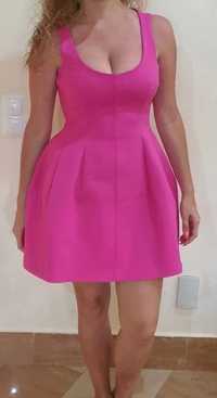 Vestido rosa com pinças armado