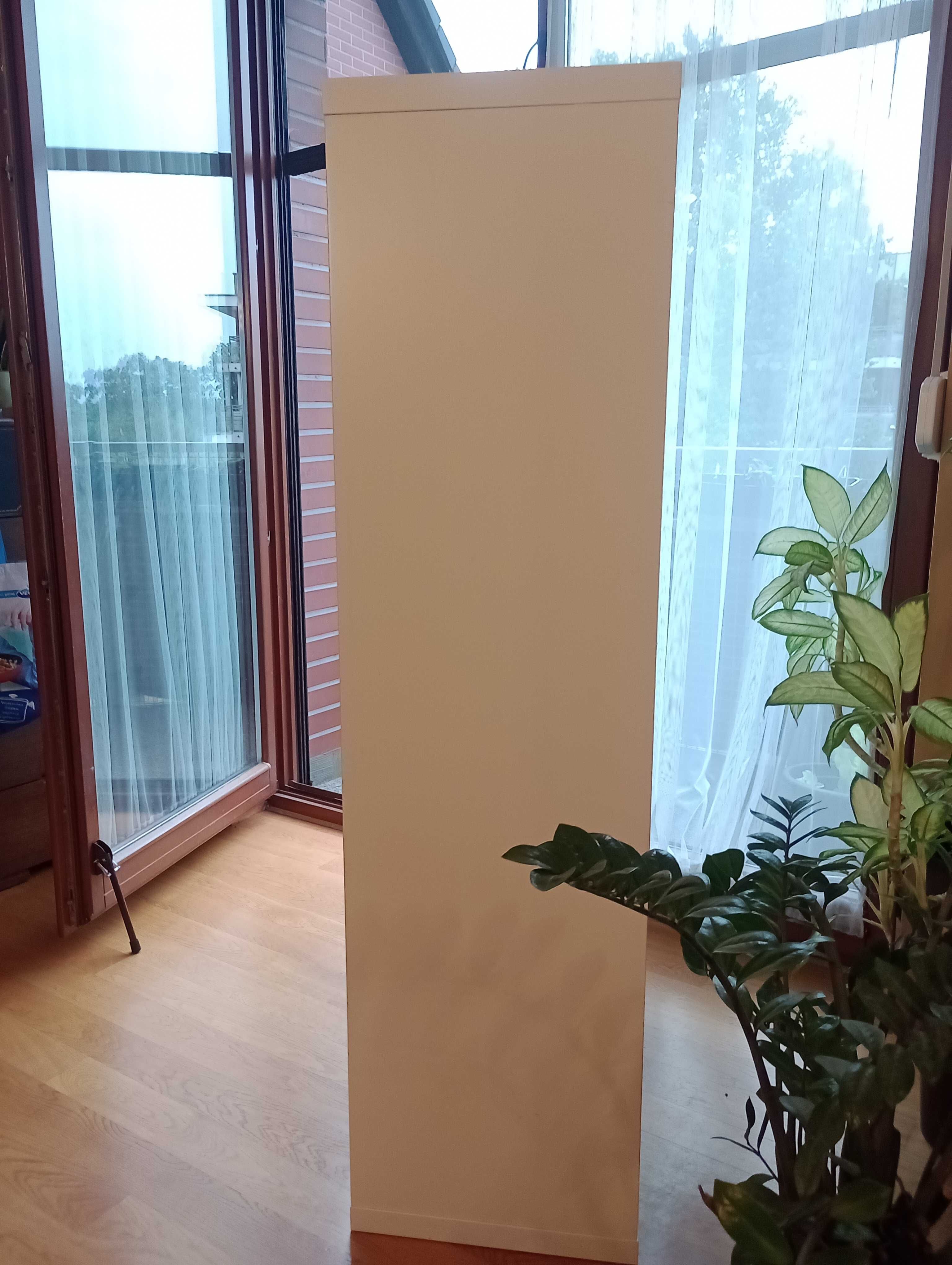 Regał kallax z 4 szufladami i 2 półkami