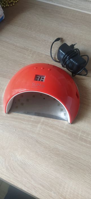 Лампа для манікюру UVLED