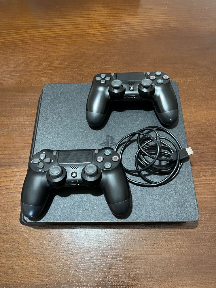 Playstation 4 slim 500g + 2 comandos +2 Fifas 22 e 23