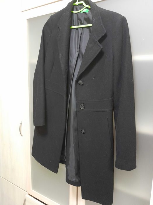 Полупальто чорного кольору