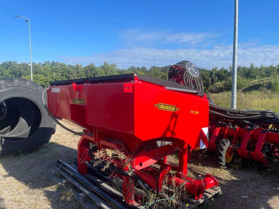 Нова сівалка Vaderstad Tempo V12 + Бункер FH 2200