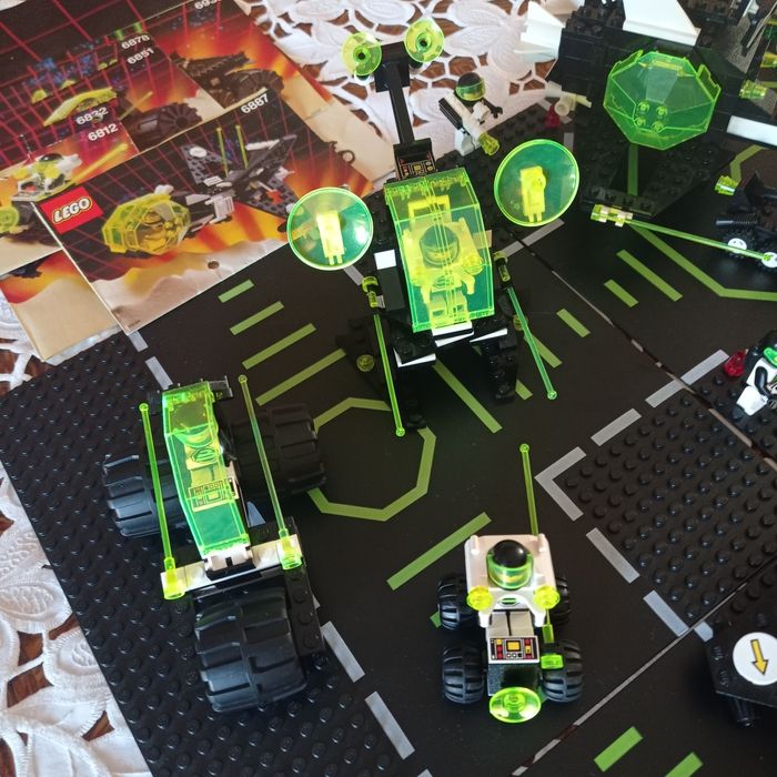 Kolekcja Lego Blacktron 6988 lata 90 Space 6981