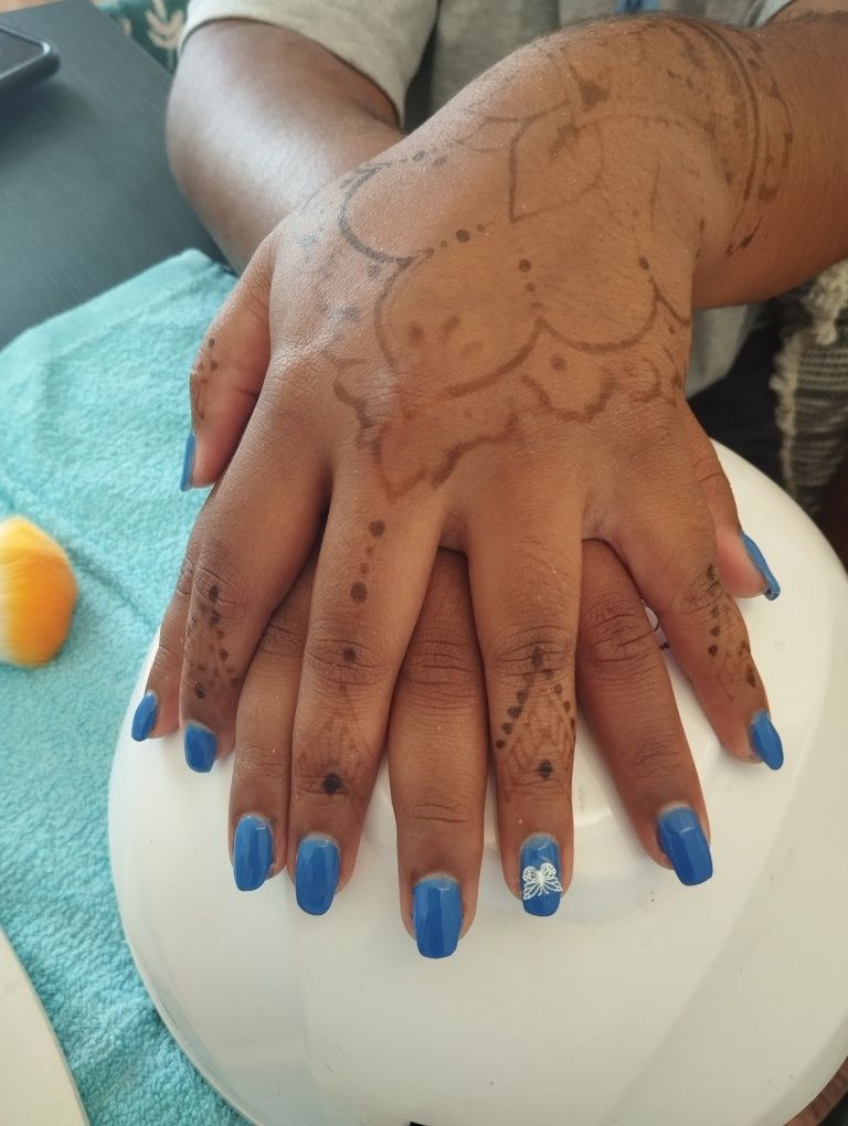 Manicure e pedicure ao domicílio