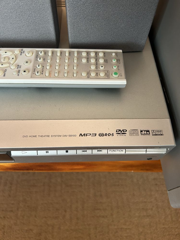 Домашній кінотеатр/музичний центр Sony DAW SB100