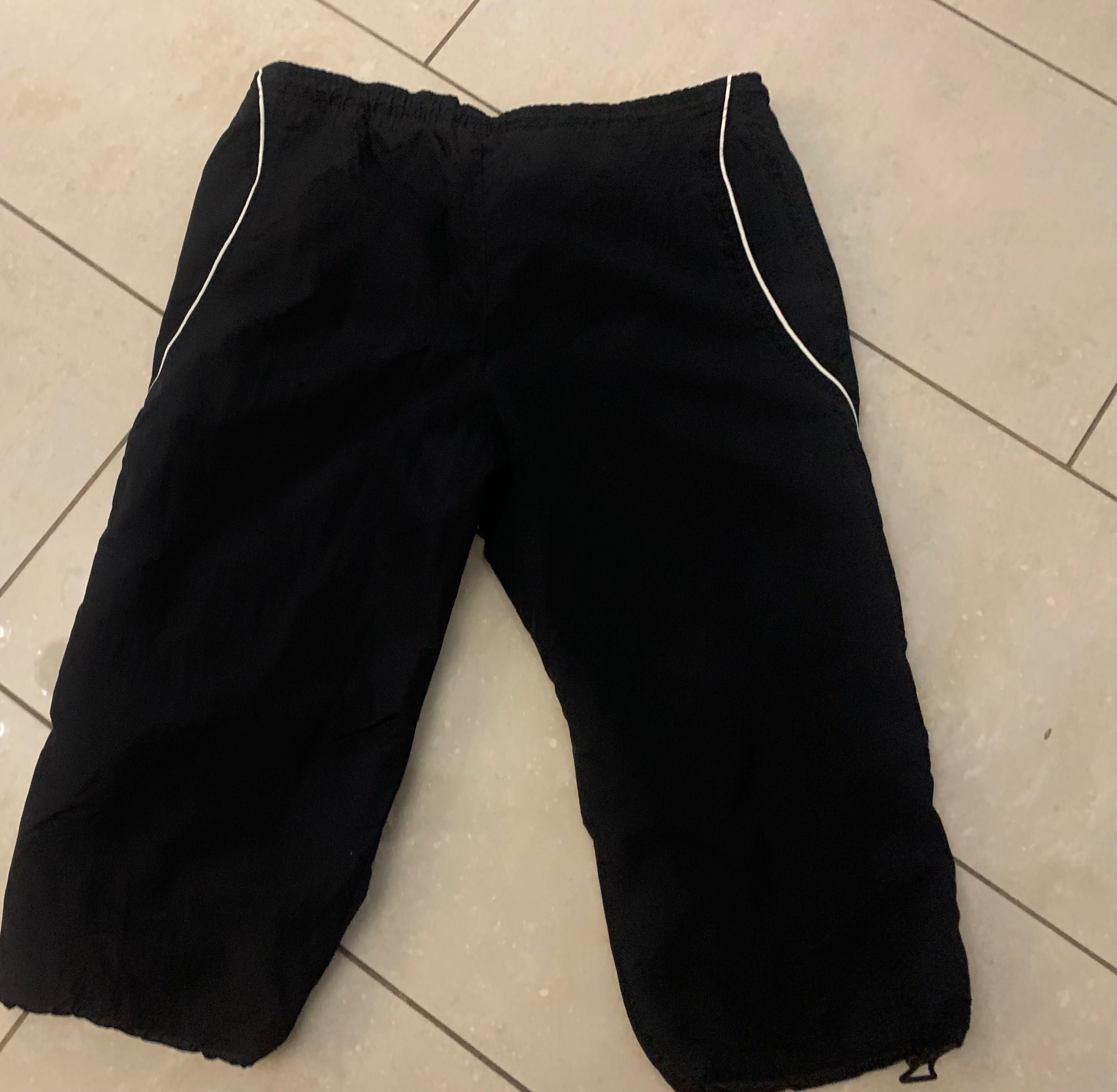 Nike swoosh joggery męskie czarne r. M sportowe spodenki 3/4 jak nowe