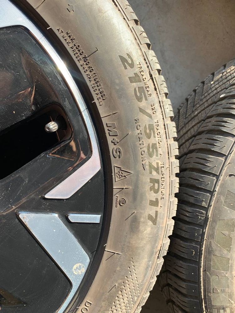 Шини колеса комплект диски 215/55 r17
