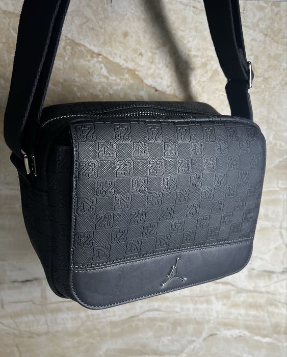 Сумка-месенджер JORDAN Monogram Mini Messenger Bag