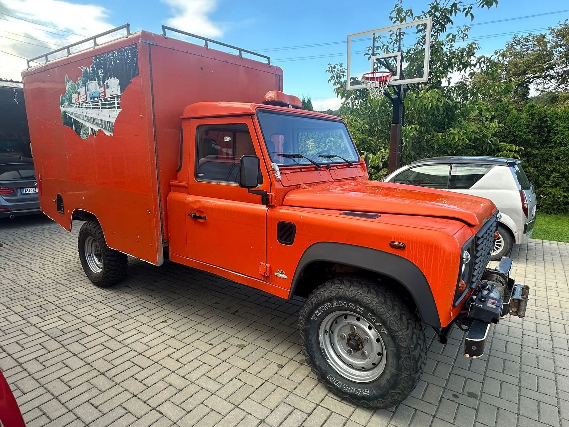 Land Rover Defender Land Rover Dedender 130, silnik 300tdi, trwały i niezniszczalny model