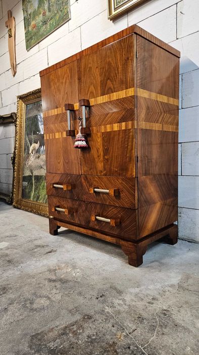 Stara podręczna szafka Komoda ART DECO ,,robi wrażenie,,
