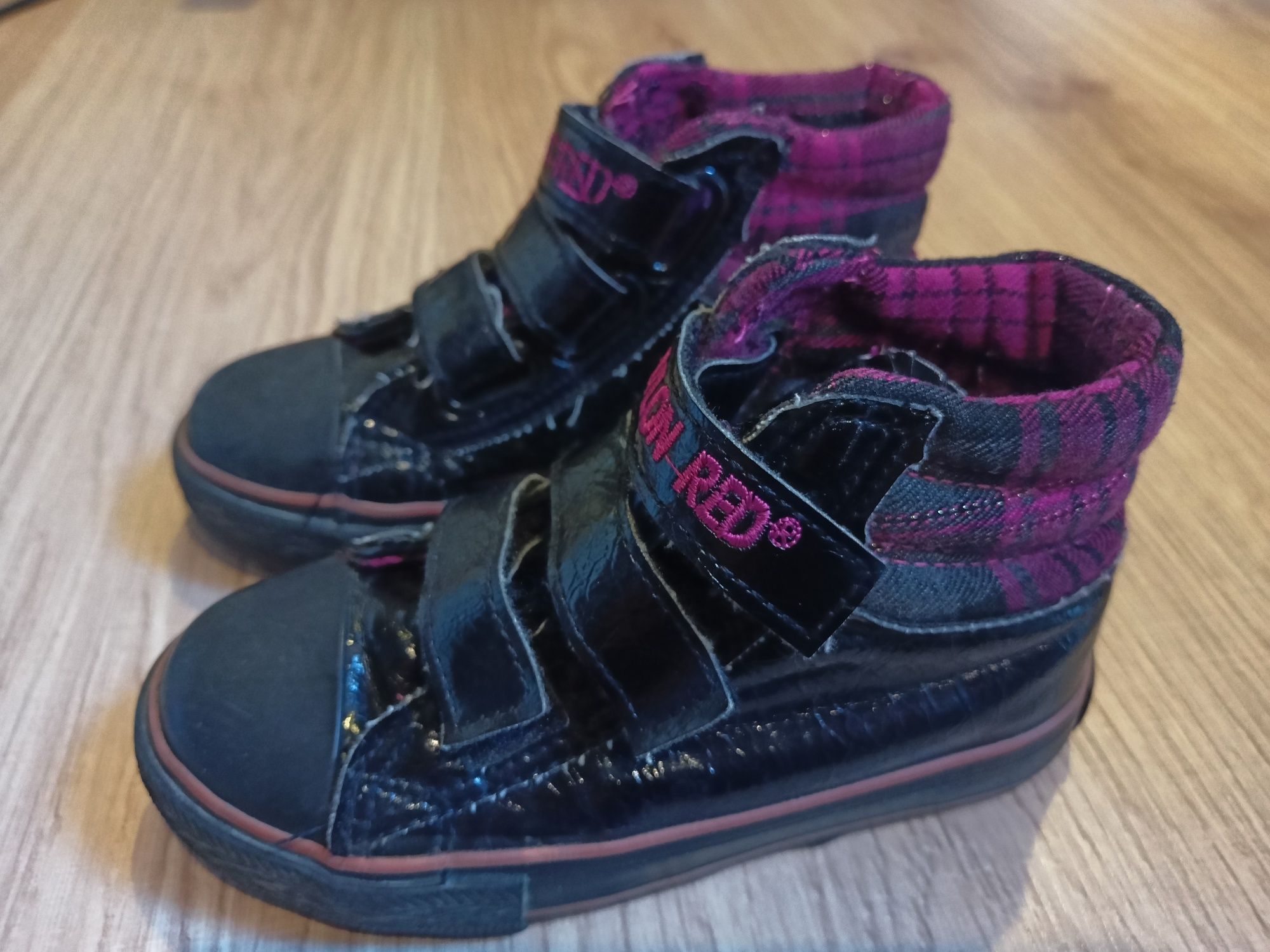 Buty dla dziewczynki r. 26