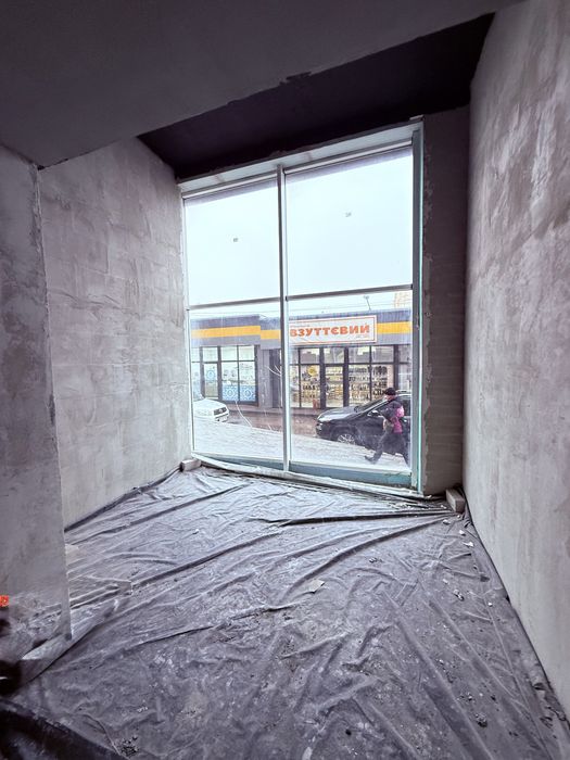 Сдам торговое помещение метро Холодная гора