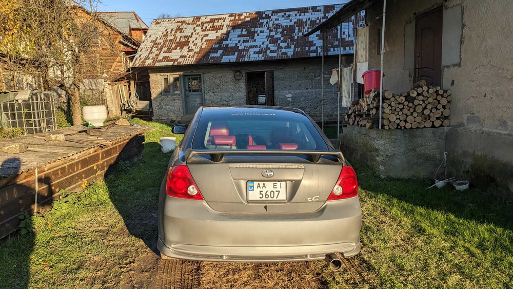 Продам авто Scion (toyota) tc 2005 (2.4 atm).
