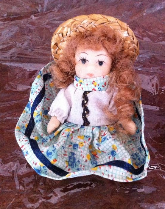 mini bonecas antigas de porcelana