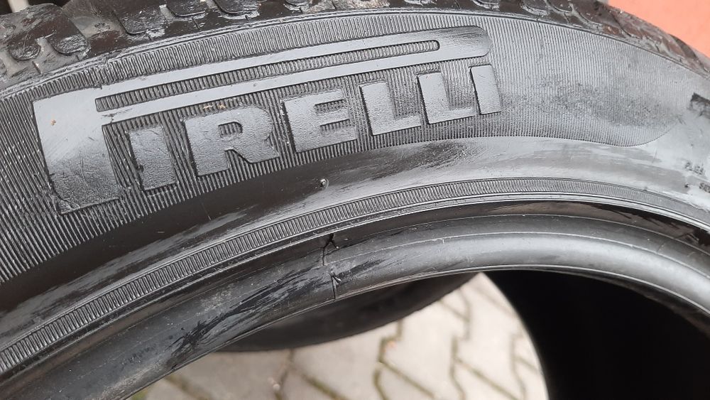 Opony zimowe 225/45/17 Pirellii