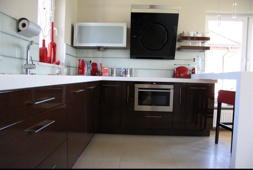 Kuchnia, Meble kuchenne, Blat Konglomerat Corian, AGD, Fornir Wenge