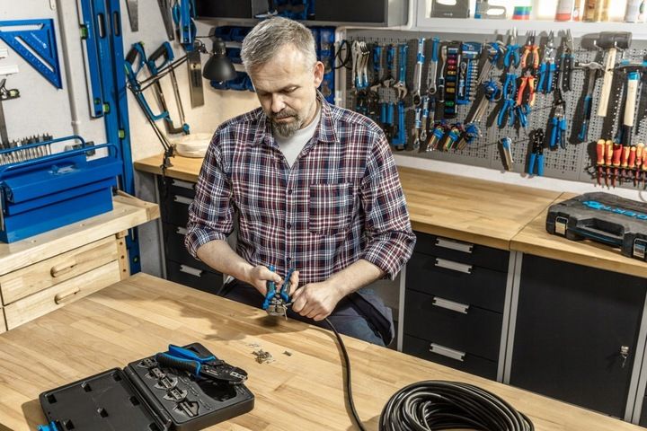 Automatyczny Ściągacz Izolacji 210mm 0.05-10 Mm² Hoegert Technik Ht1p1