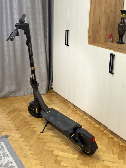 Електро самокат Ninebot G2 MAX