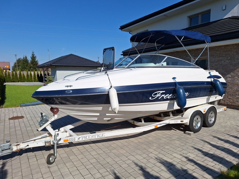 Łódź kabinowa Chaparral 215 SSI stan BDB zadbana Volvo Penta 4.3