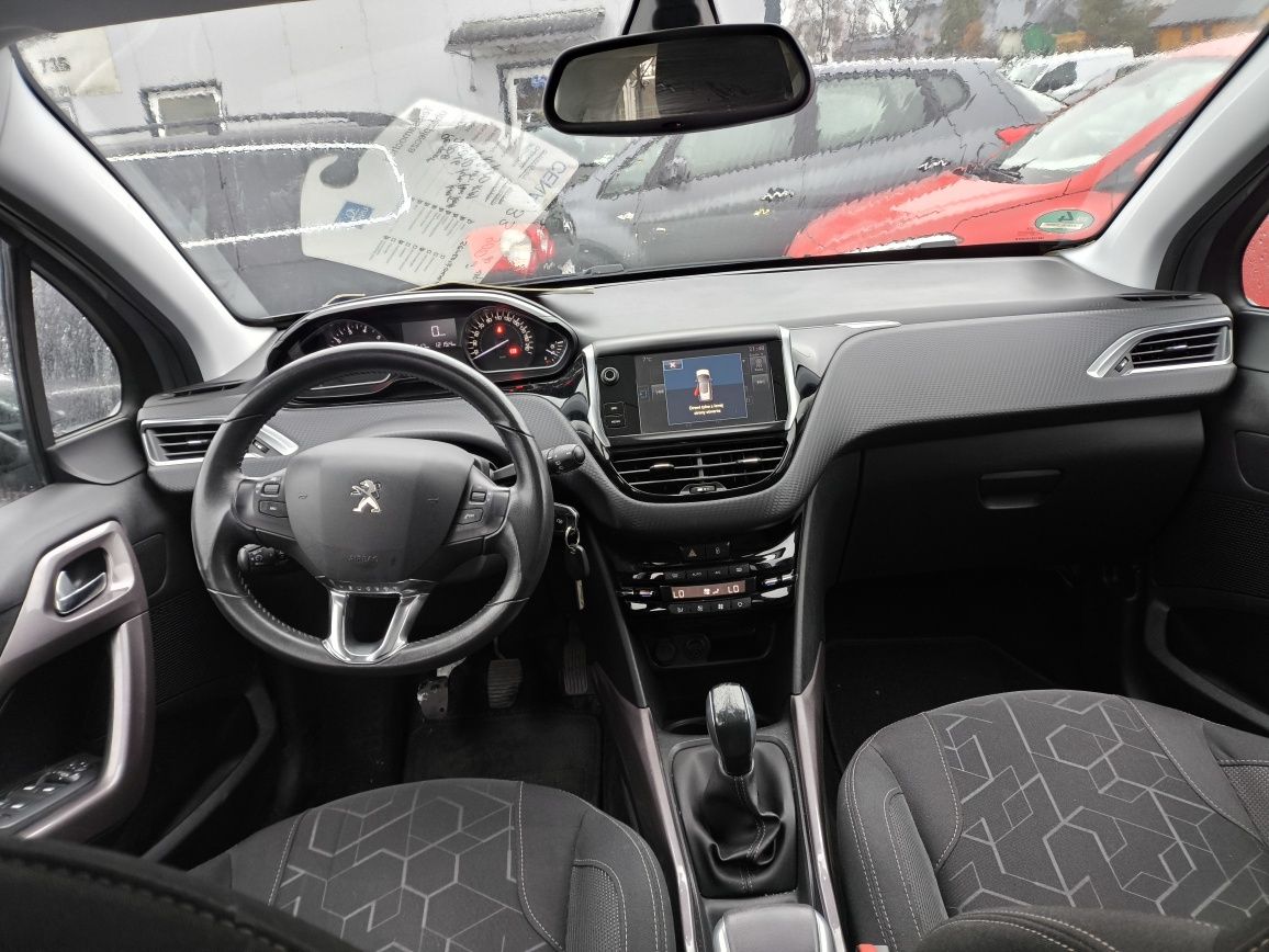 Peugeot 2008 1,2 Pure Tech 110 KM zadbany
