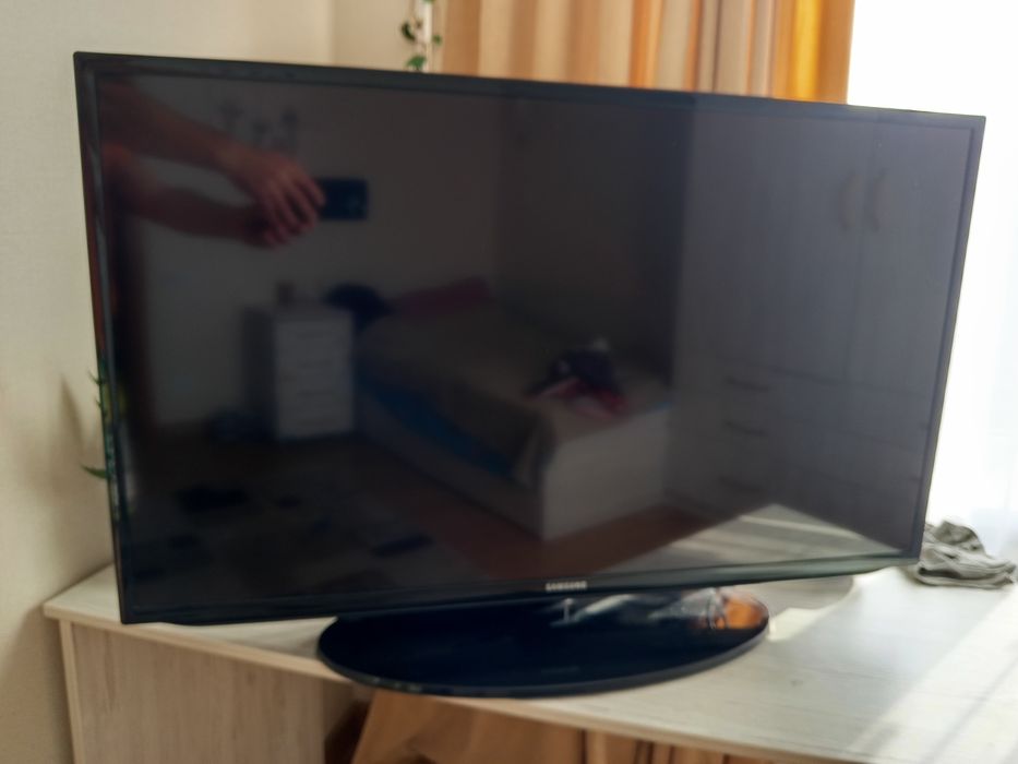 Телевизор Samsung ue40