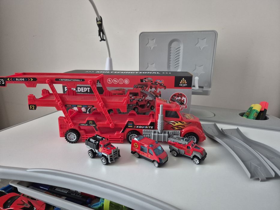 Пожежна машина. Машинки. Набір іграшок. Інструменти. Мотоцикл.
