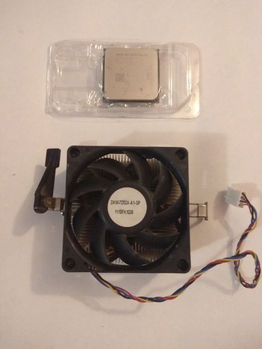 Процессор AMD A6 3500,  Fm1, 3 ядра, 2,1 ггц+ охлаждение