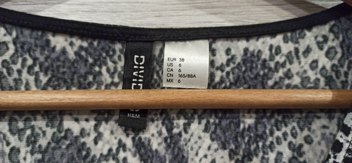 Sukienka mini r. S / 36 kopertowy dekolt