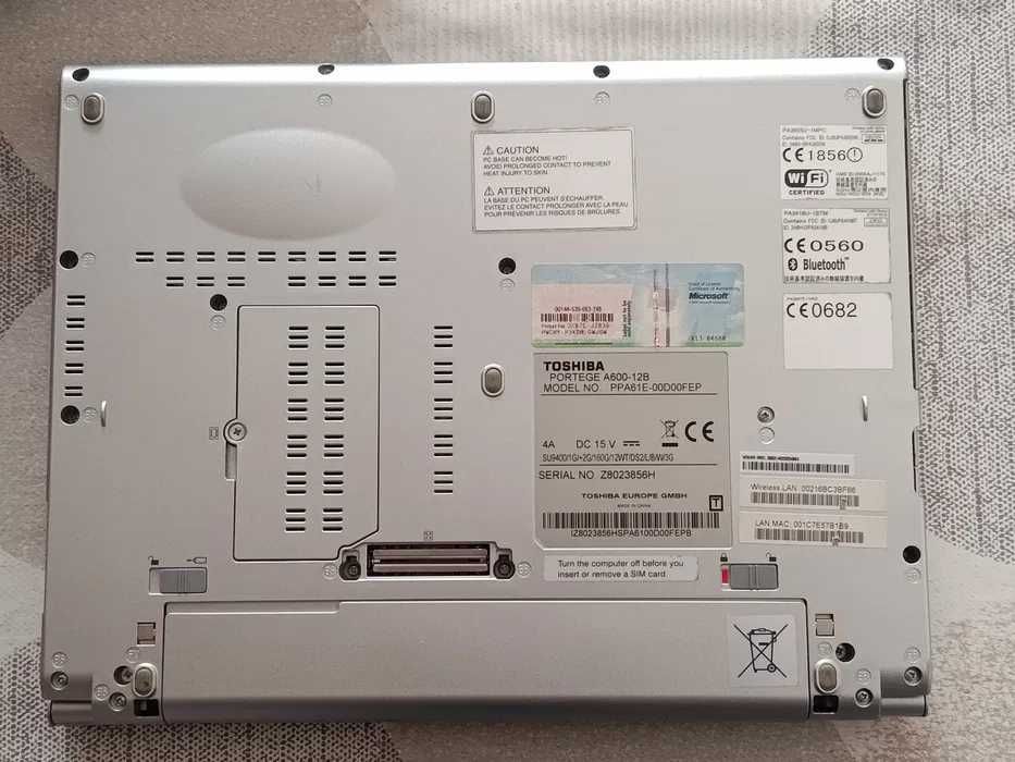 Toshiba Protege A600-12B Avaria Teclado