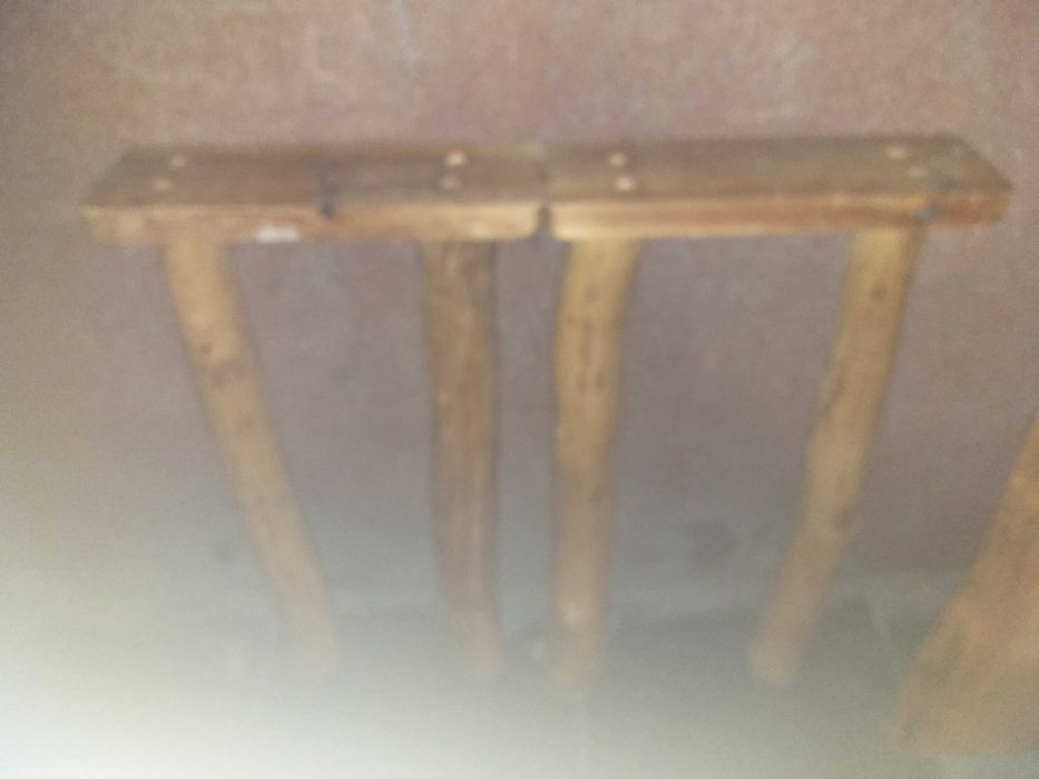 Stol jesionowy  lita deska kpl