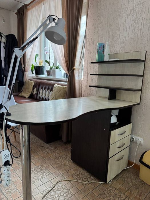 Манікюрний стіл ПРОДАМ