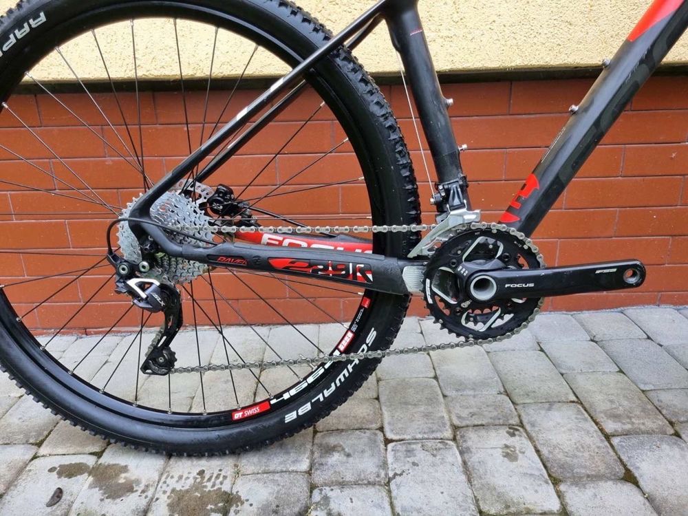 Велосипед карбоновий Focus raven 29r carbon