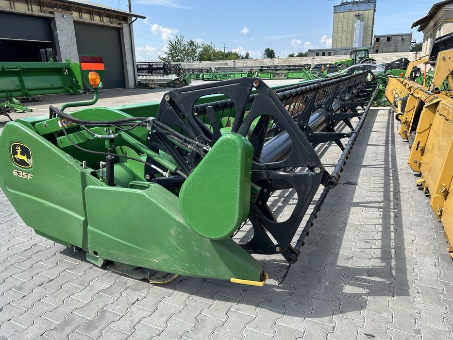 Жатка John Deere 635F Hydraflex