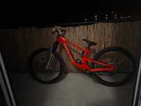 Santa cruz 5010 [jibber enduro dh commencal industry nine chromag)