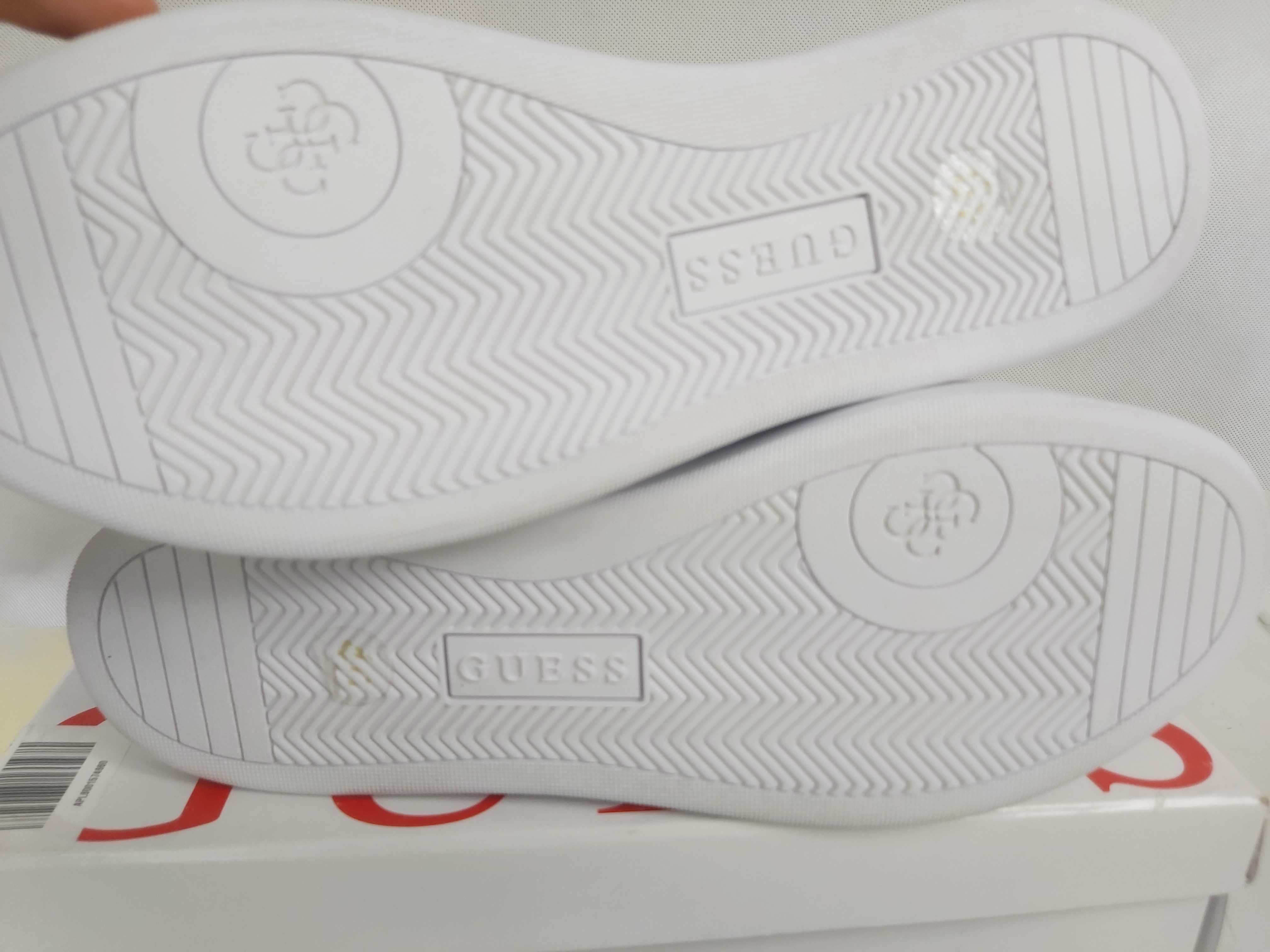 Nowe białe sneakersy GUESS monogram trampki 40