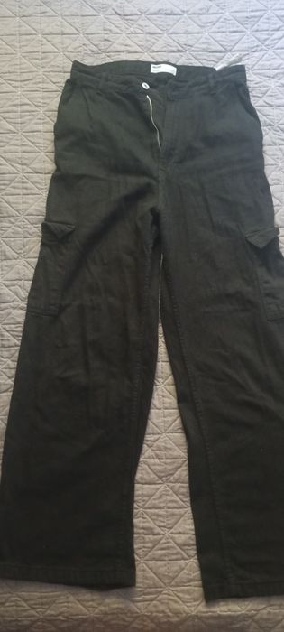 Jeansy bojówki z szeroką nogawką Bershka rozmiar 38/40