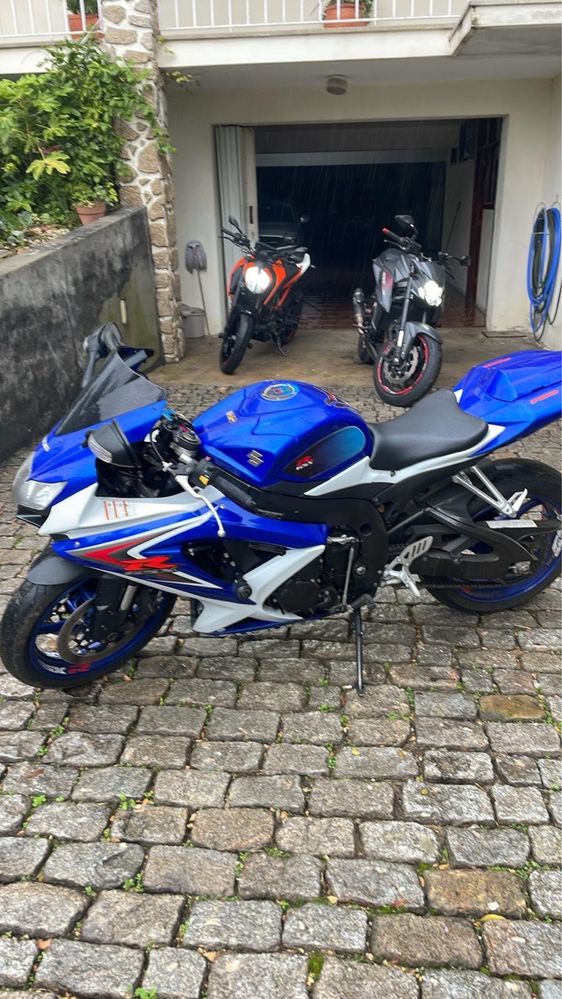 Suzuki GSXR 750***