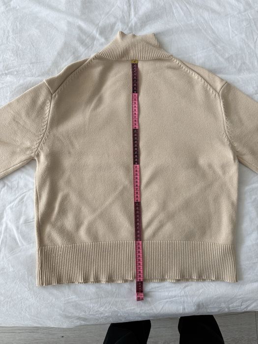 Светр бежевого кольору розмір xs/s