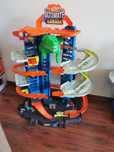 Duży garaż parking xxl hot wheels dinozaur