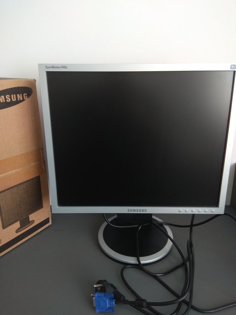 Монитор Samsung 19".SyncMaster 940B,  диагональ 19 дюймов